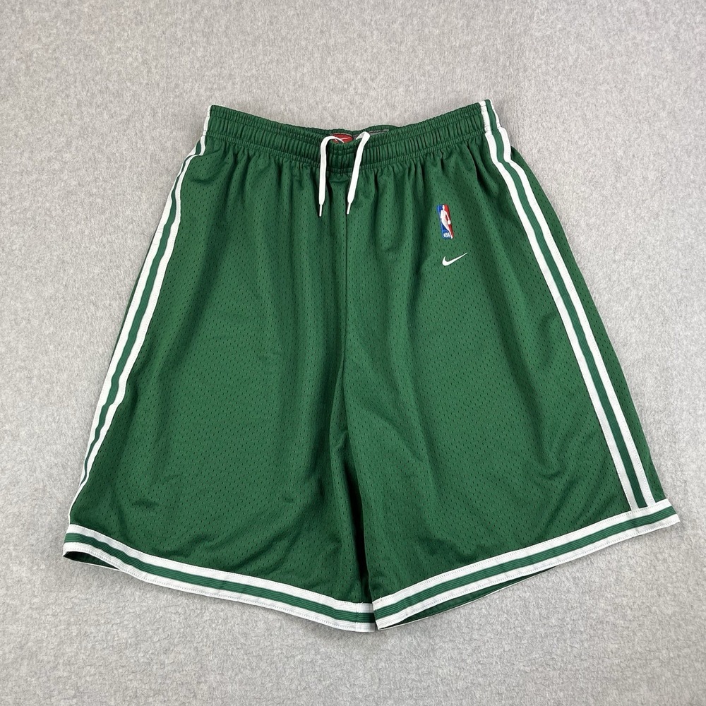 Vintage Nike Boston Celtics Green Mesh Basketball Shorts Mens Large NBA